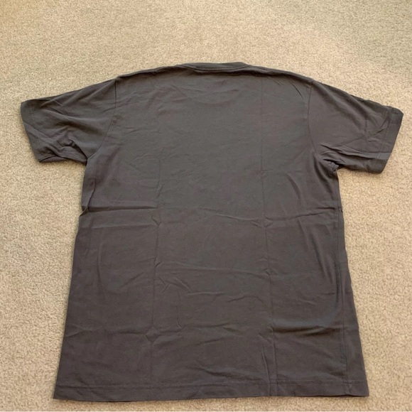 Disney Lion King Uniqlo Lot of 2 T-Shirts Mens Size M Black Gray Simba Scar King - Picture 11 of 12